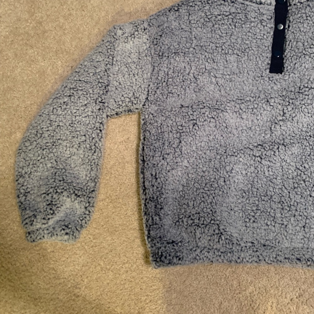 Women’s Sherpa Fleece - Picture 2 of 7